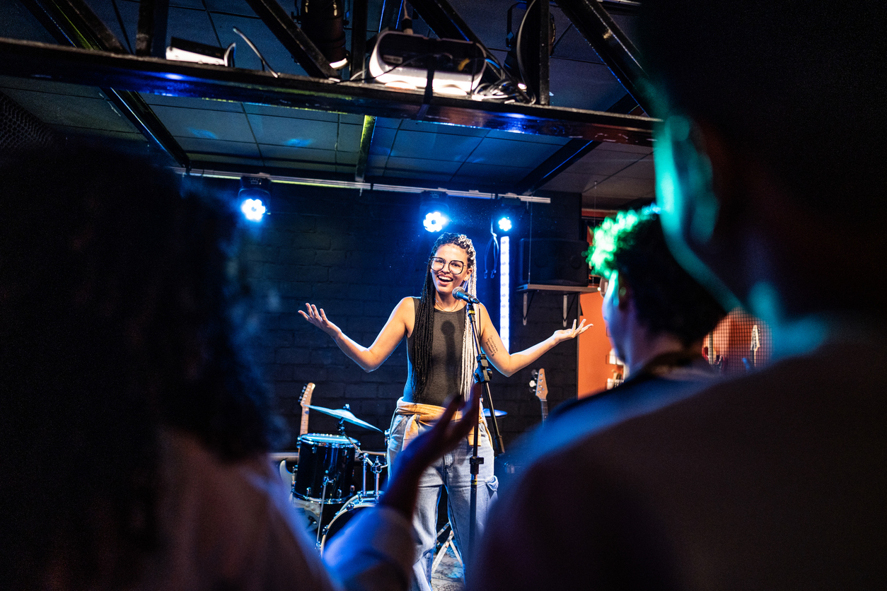 Best Practices for Minimizing Risks in Comedy Clubs