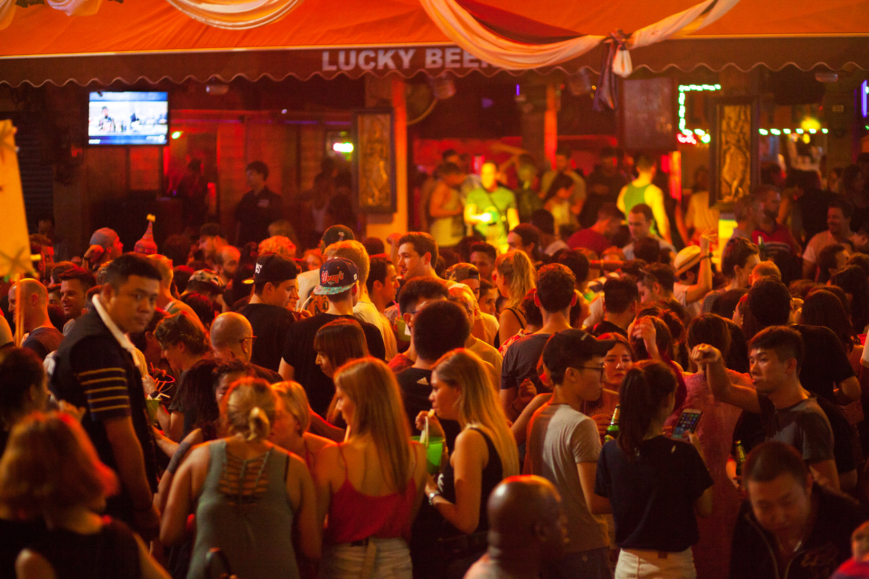 Summer Celebrations: Insuring Your Bar Against Potential Risks