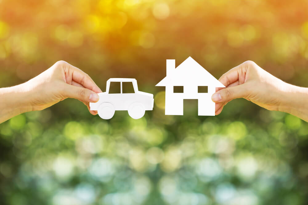 Thinking of Bundling Car and Home Insurance? Here's What You Should Know