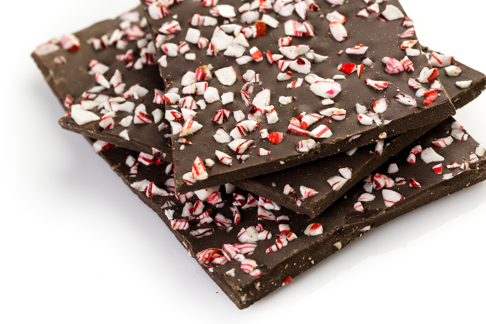 The Only Festive Peppermint Bark Recipe You'll Need!