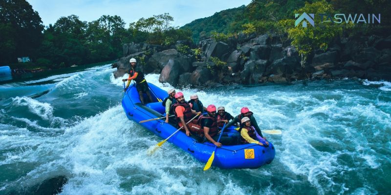 Whitewater rafting in drift