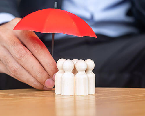 What is an umbrella insurance policy? How does it work?