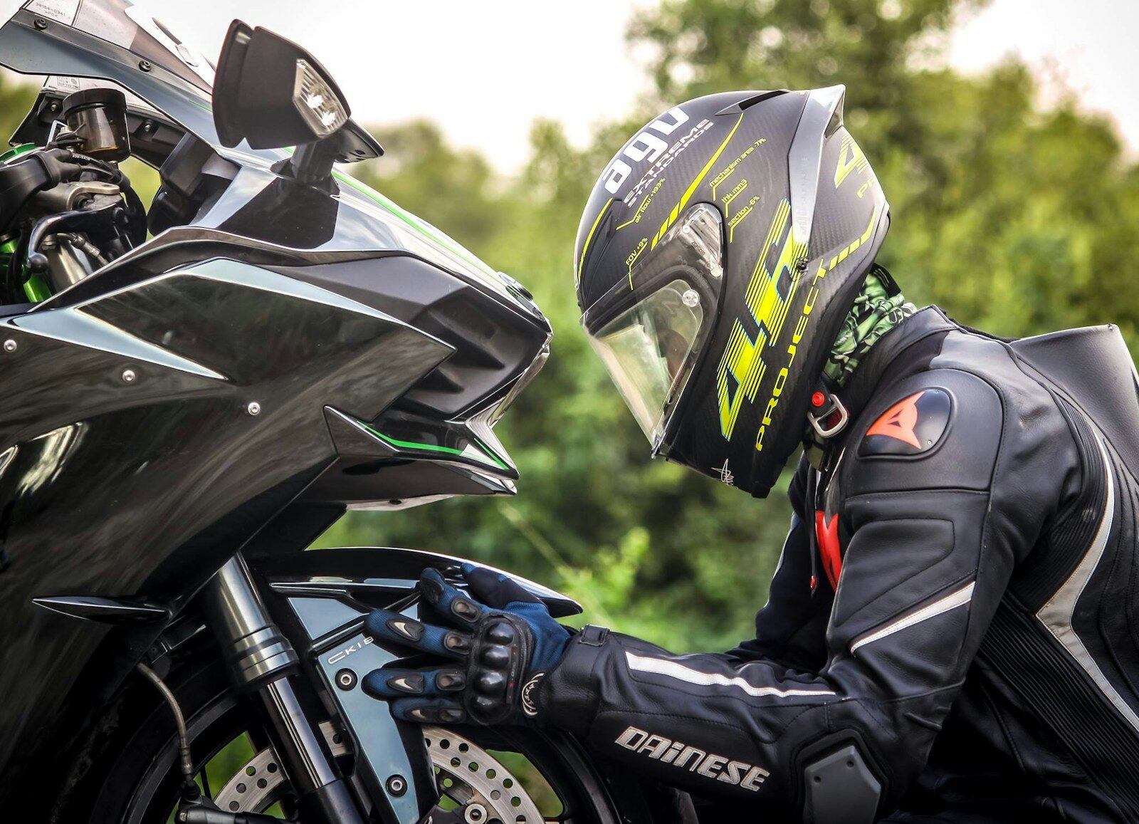 Riding in the Cali Heat: How to Cover Yourself and Your Motorcycle